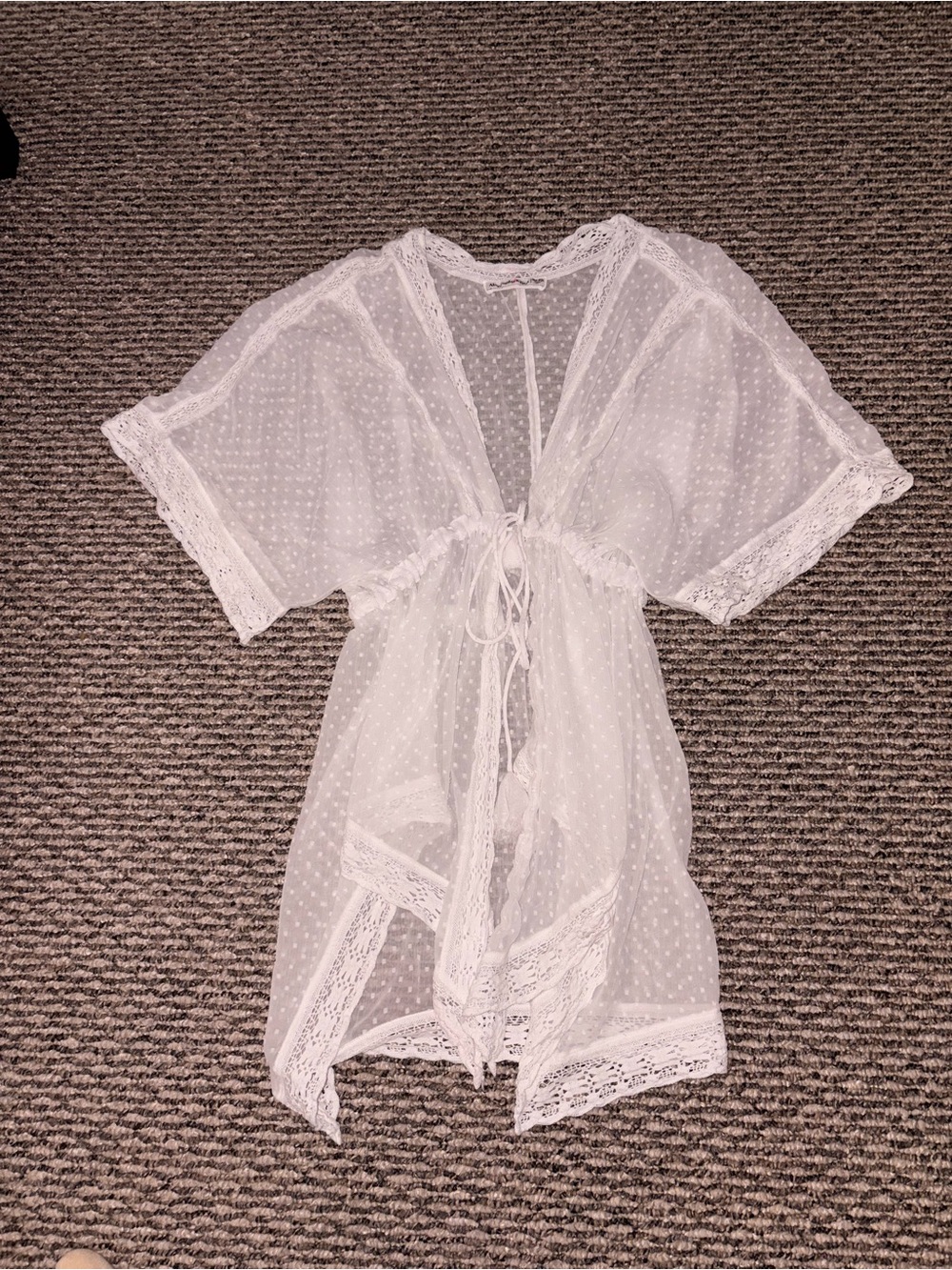Abercrombie & Fitch White Sheer Dot Lace-Trim Robe